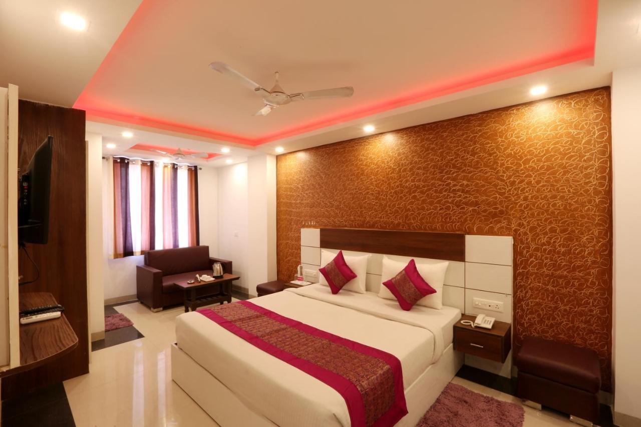 Hotel Classic New Delhi Buitenkant foto