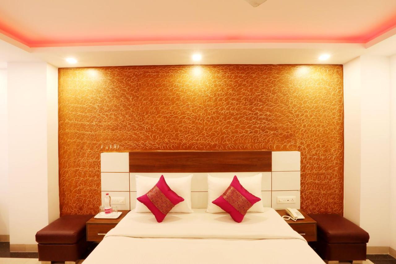 Hotel Classic New Delhi Buitenkant foto