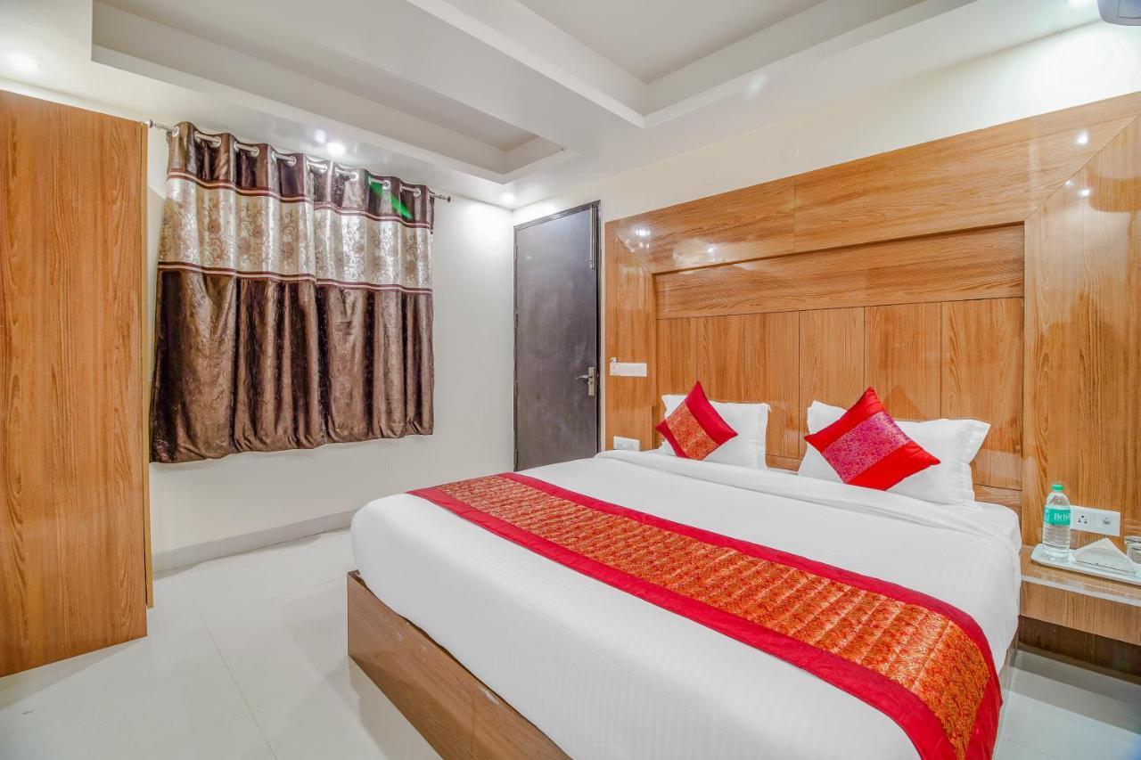 Hotel Classic New Delhi Buitenkant foto