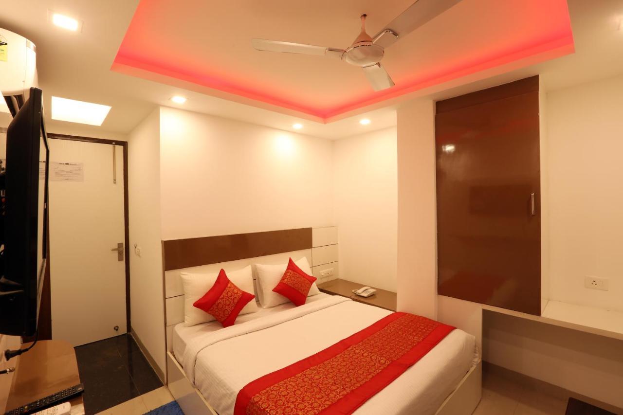 Hotel Classic New Delhi Buitenkant foto