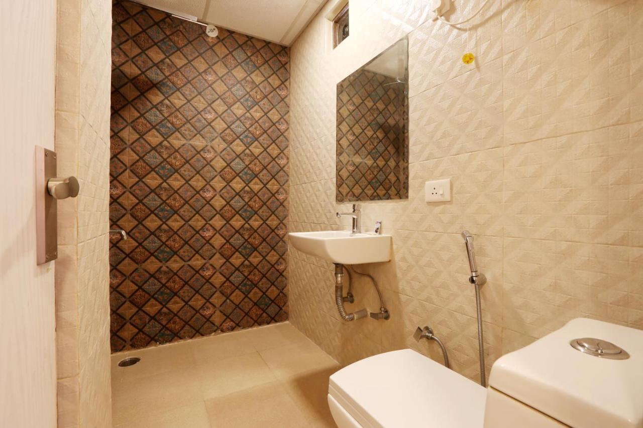 Hotel Classic New Delhi Buitenkant foto