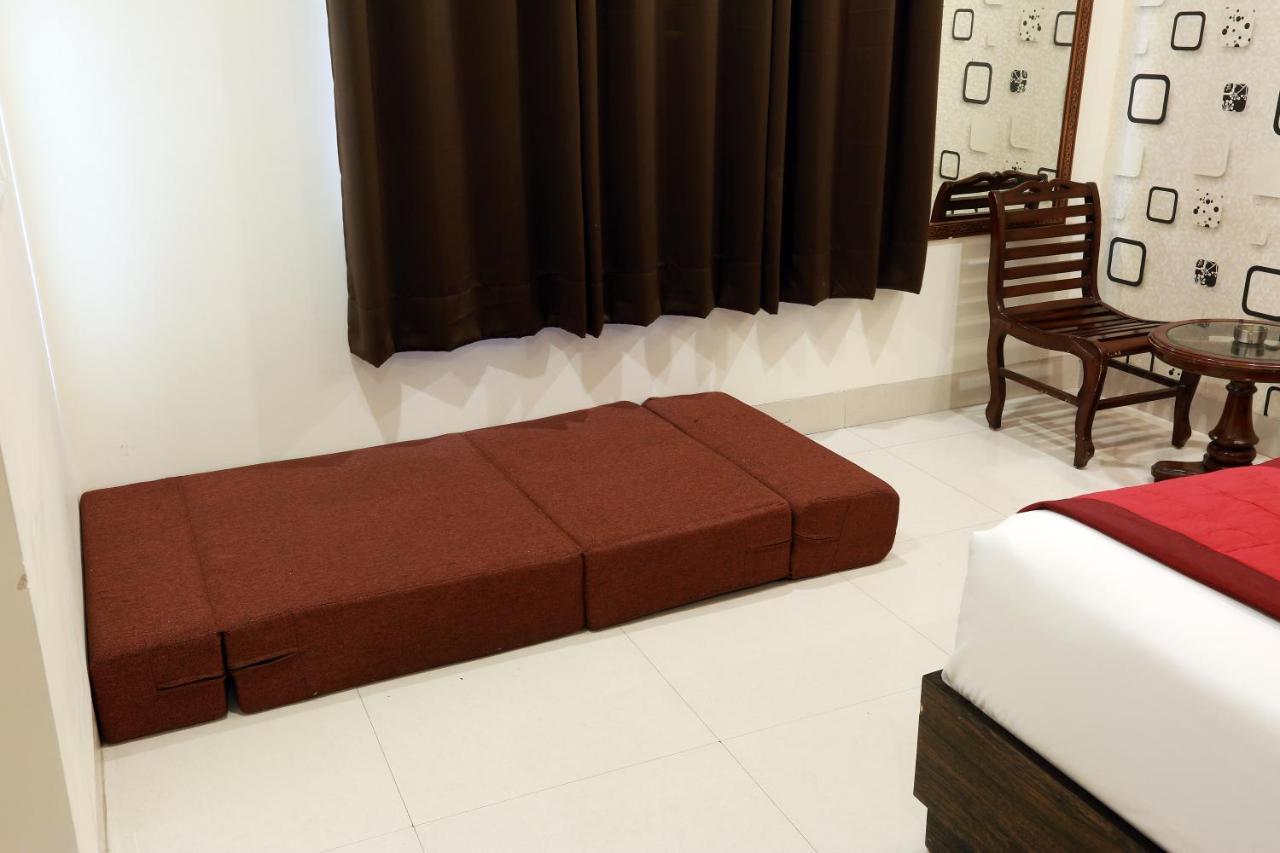 Hotel Classic New Delhi Buitenkant foto