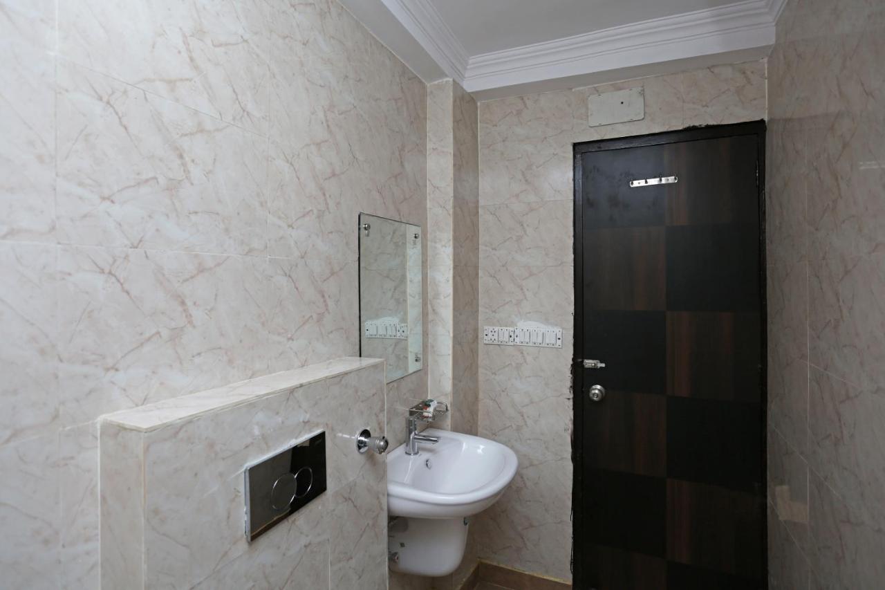 Hotel Classic New Delhi Buitenkant foto