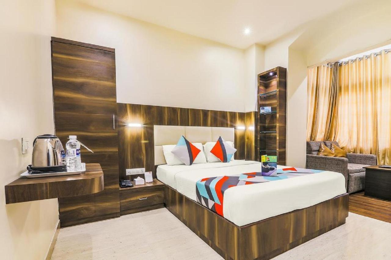 Hotel Classic New Delhi Buitenkant foto